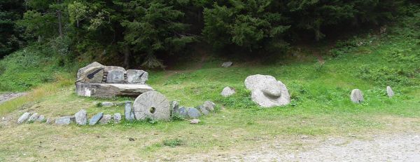 Monumenti a Ribba Prali Praly Germanasca
